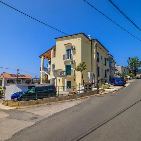 Ana * Crikvenica
