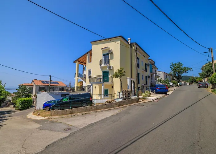 Ana * Crikvenica